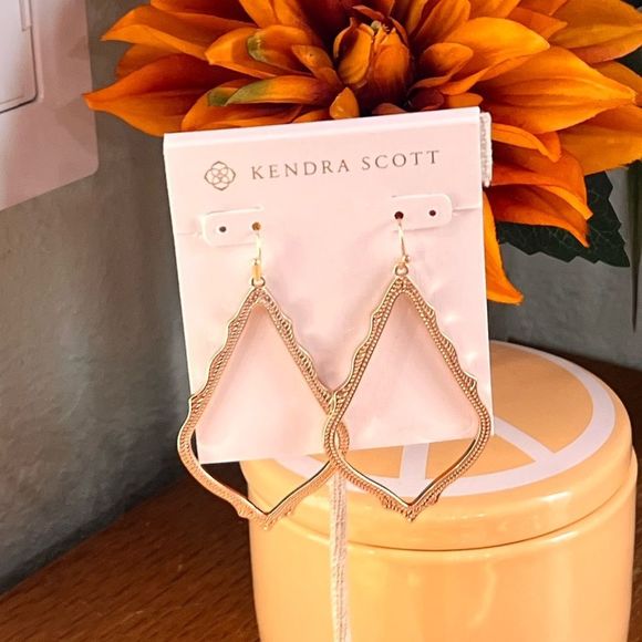 Brand new Kendra Scott Sophee Drop Earrings in Rose Gold #KSER - Picture 5 of 5